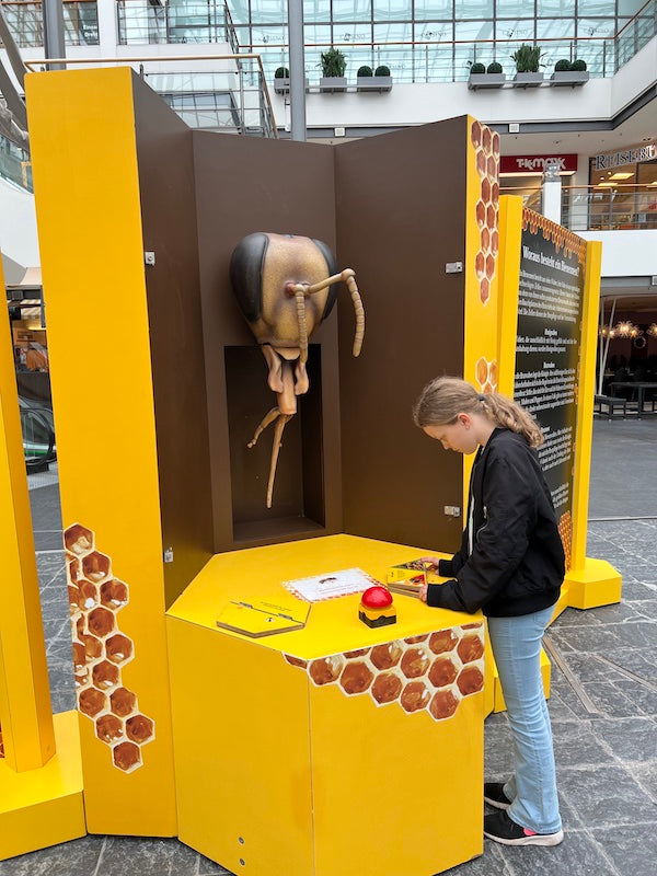 Bienenkopf mit Rüssel