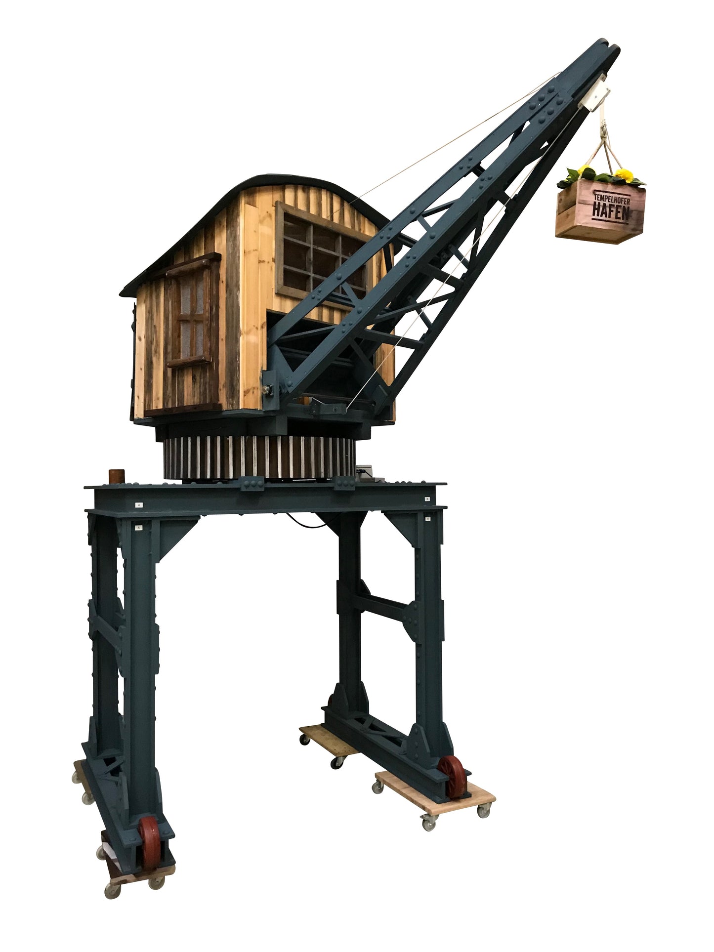 Hafenkran Holzmodel Modell 1:6 mit Seilbewegung