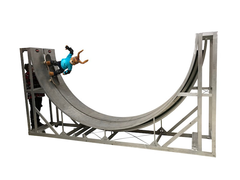 Halfpipe mit Hase als Skater