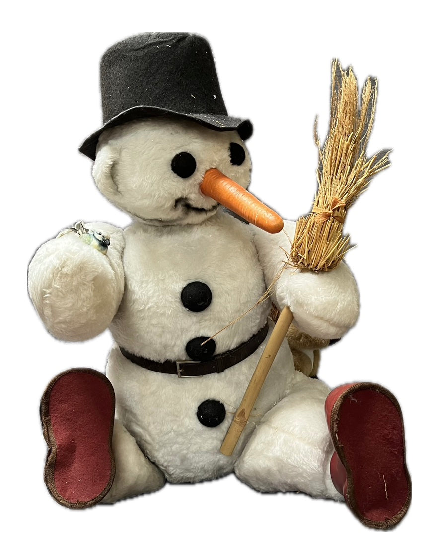 Paul der Schneemann sitzend