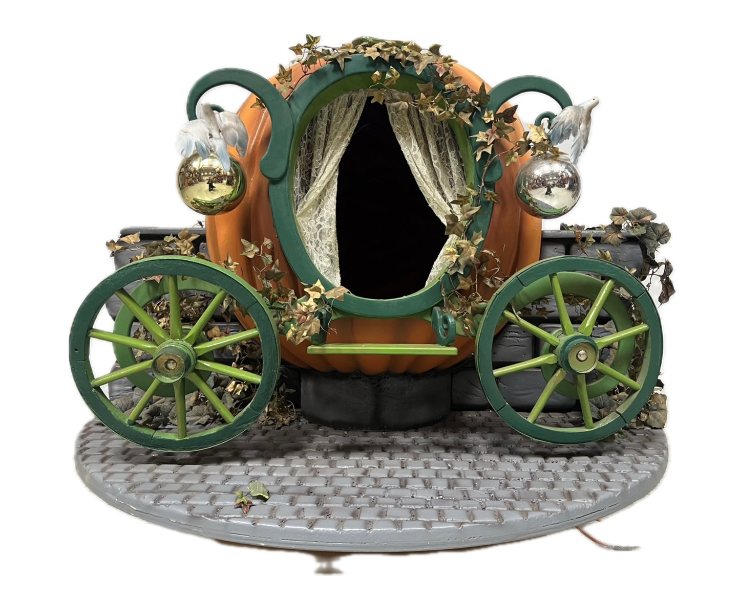 Cinderella Kutsche drehend