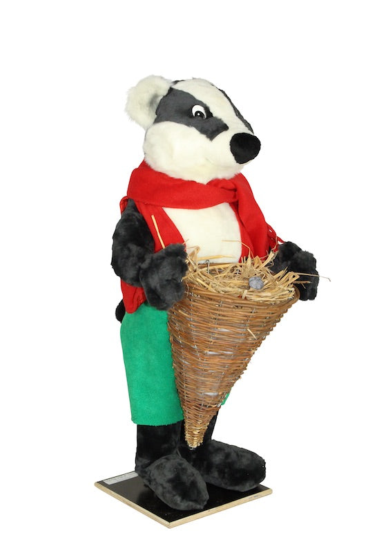 Dachs mit Futterkorb