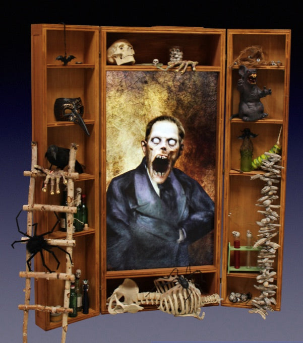 Gruselbox mit Monitor