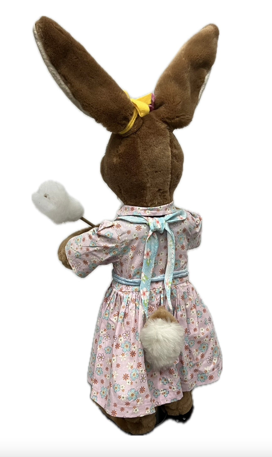 Häsin mit Zuckerwatte