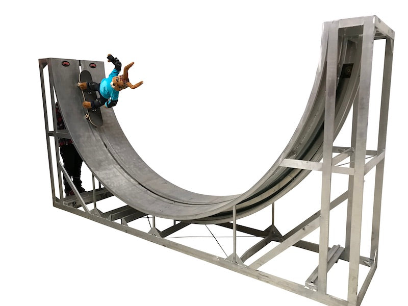 Halfpipe mit Hase als Skater