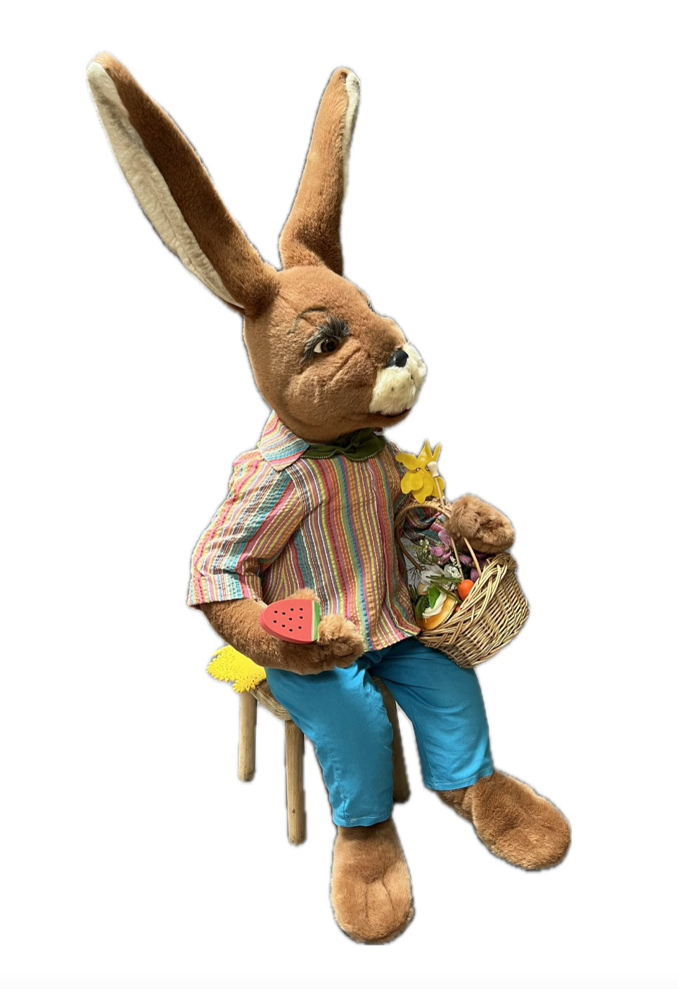 Hase sitzend mit Korb und Melonenstück