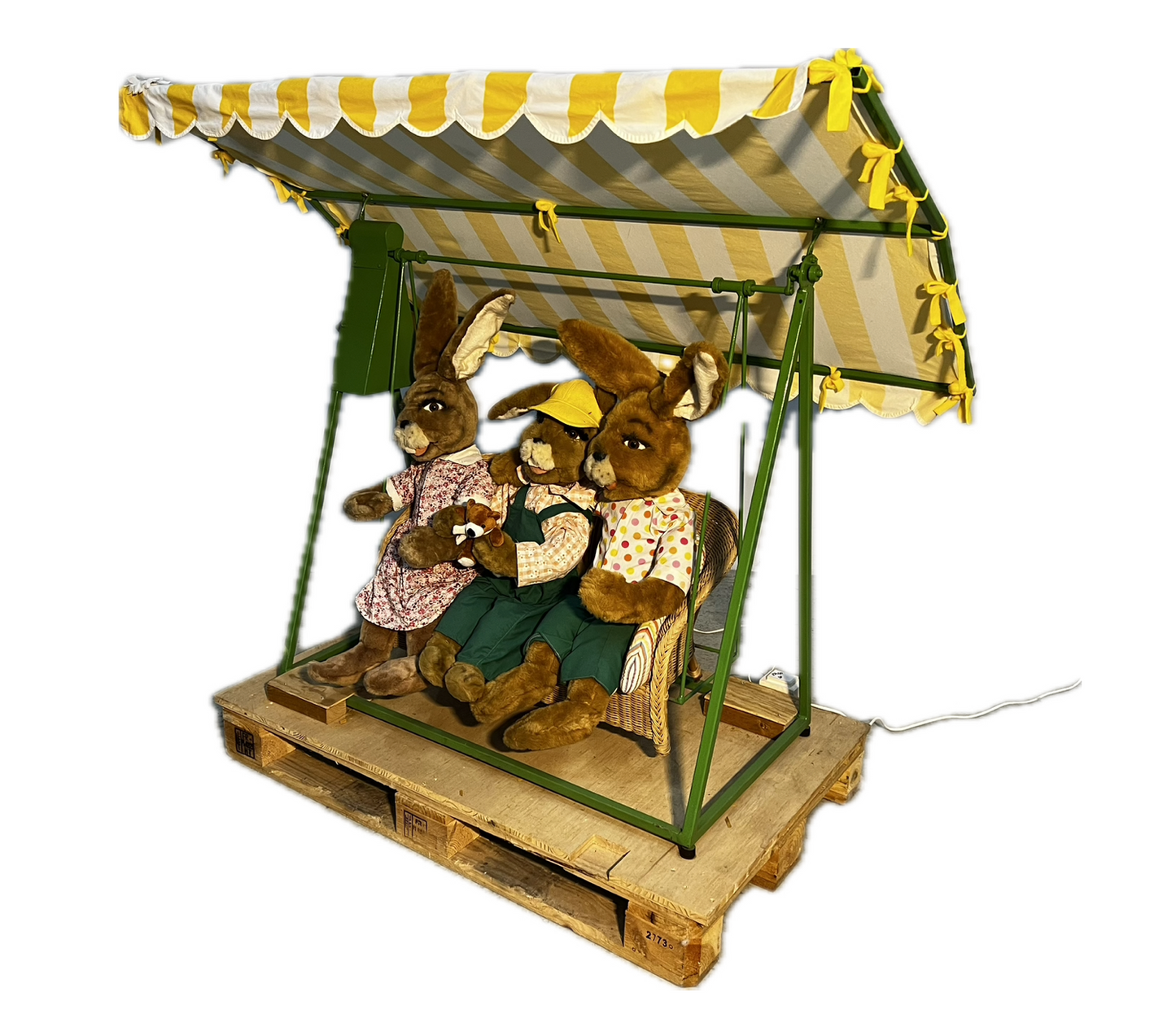 Hollywoodschaukel mit 3 Hasen