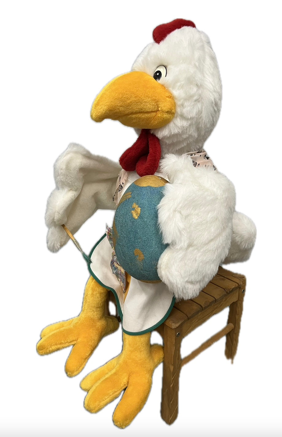 Huhn auf Hocker bemalt Ei