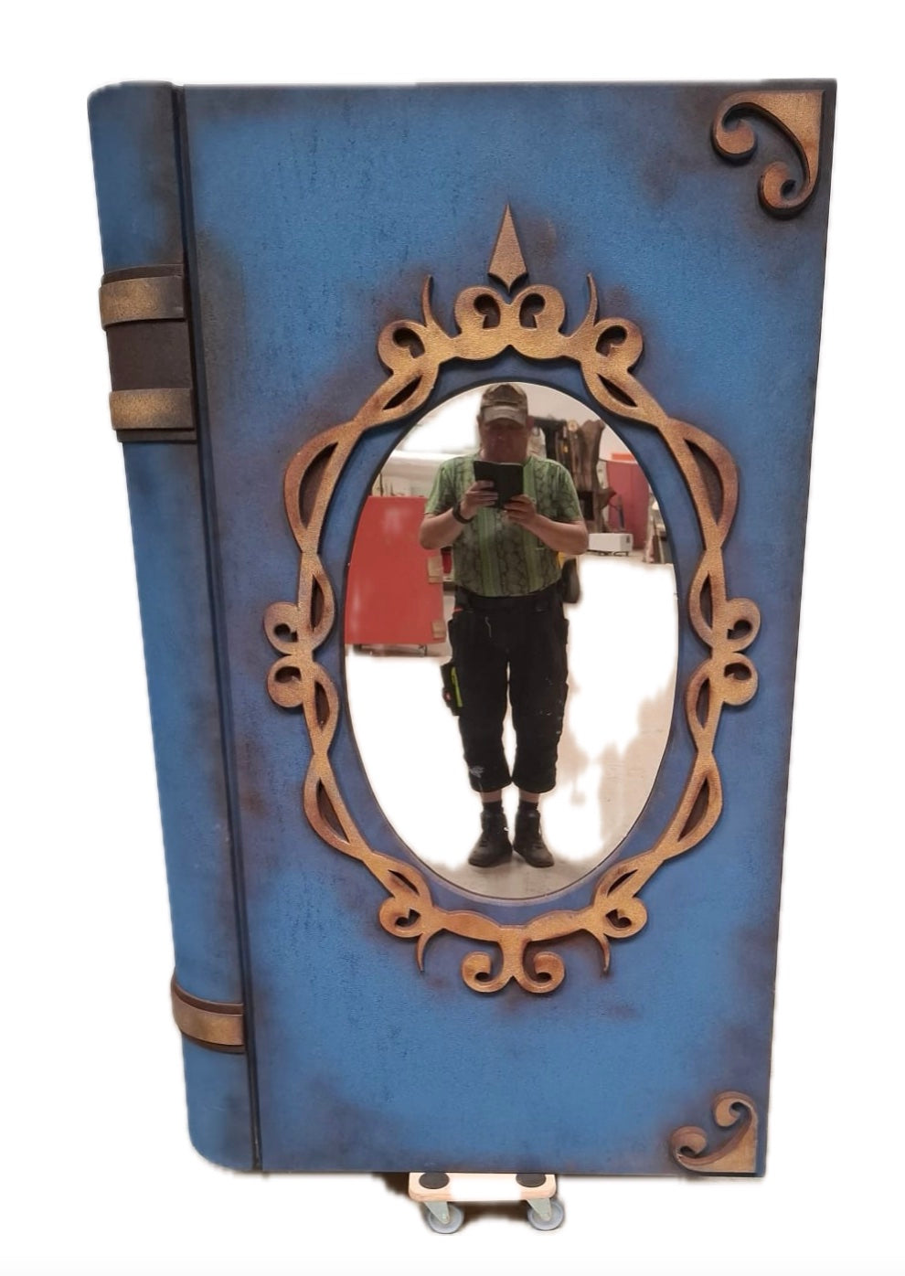 Märchenbuch mit Spiegel für Schneewittchen