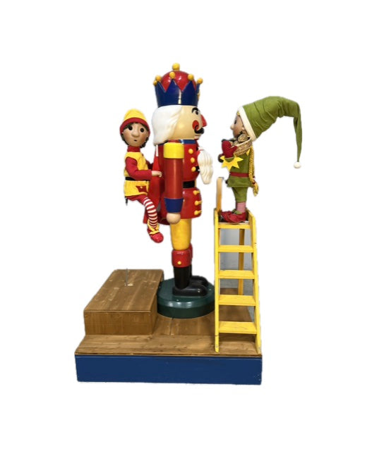 Nussknacker mit Elfen