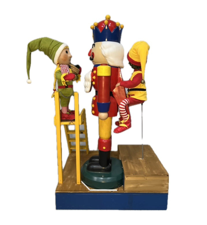 Nussknacker mit Elfen