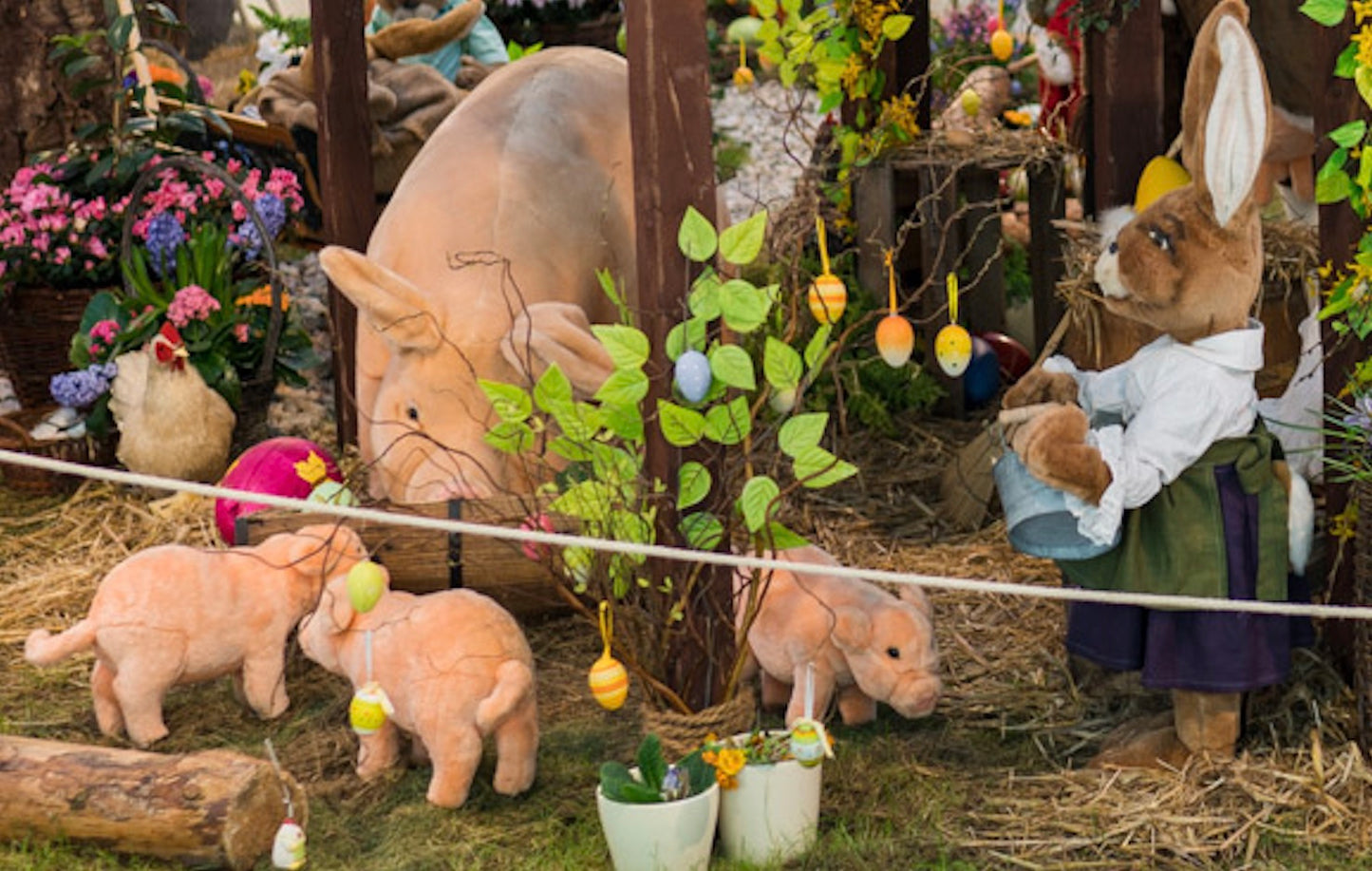 Ostern auf dem Bauernhof - Szene Schweinestall